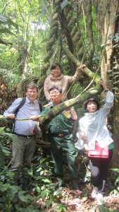 Национальный парк "Кук Фын" (Северный Вьетнам). Экспедиция достигла тропического леса.